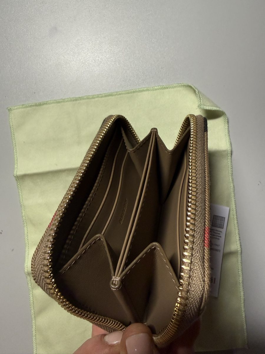 Burberry Portafogli: Burberry Geldbörse – Nuovo e nell'imballaggio originale da Ebikon venduto da nat_jzh5 1