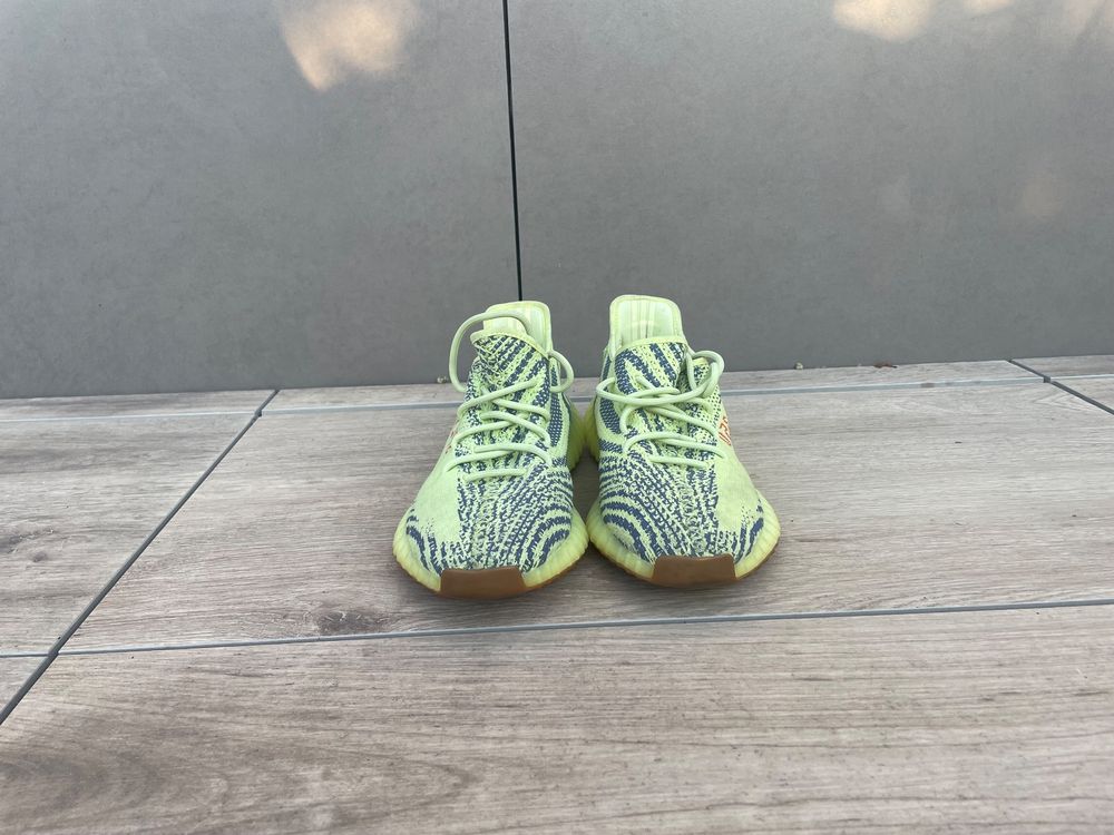 Yeezy frozen best sale yellow mexico