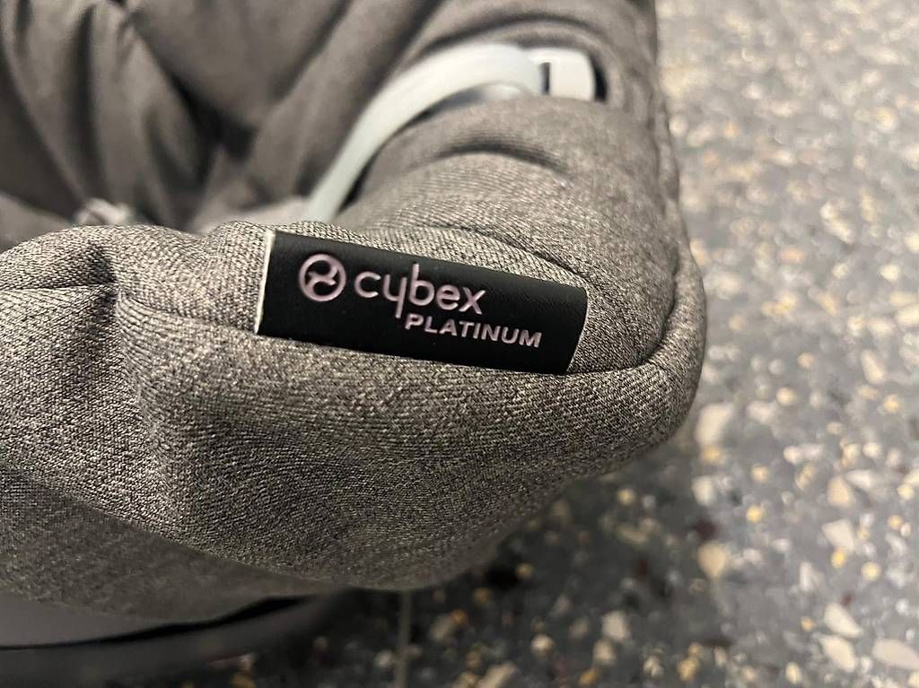 Seggiolini per auto: Cybex Cloud Q Babyschale – Usato da Allschwil venduto da rajmahal 3