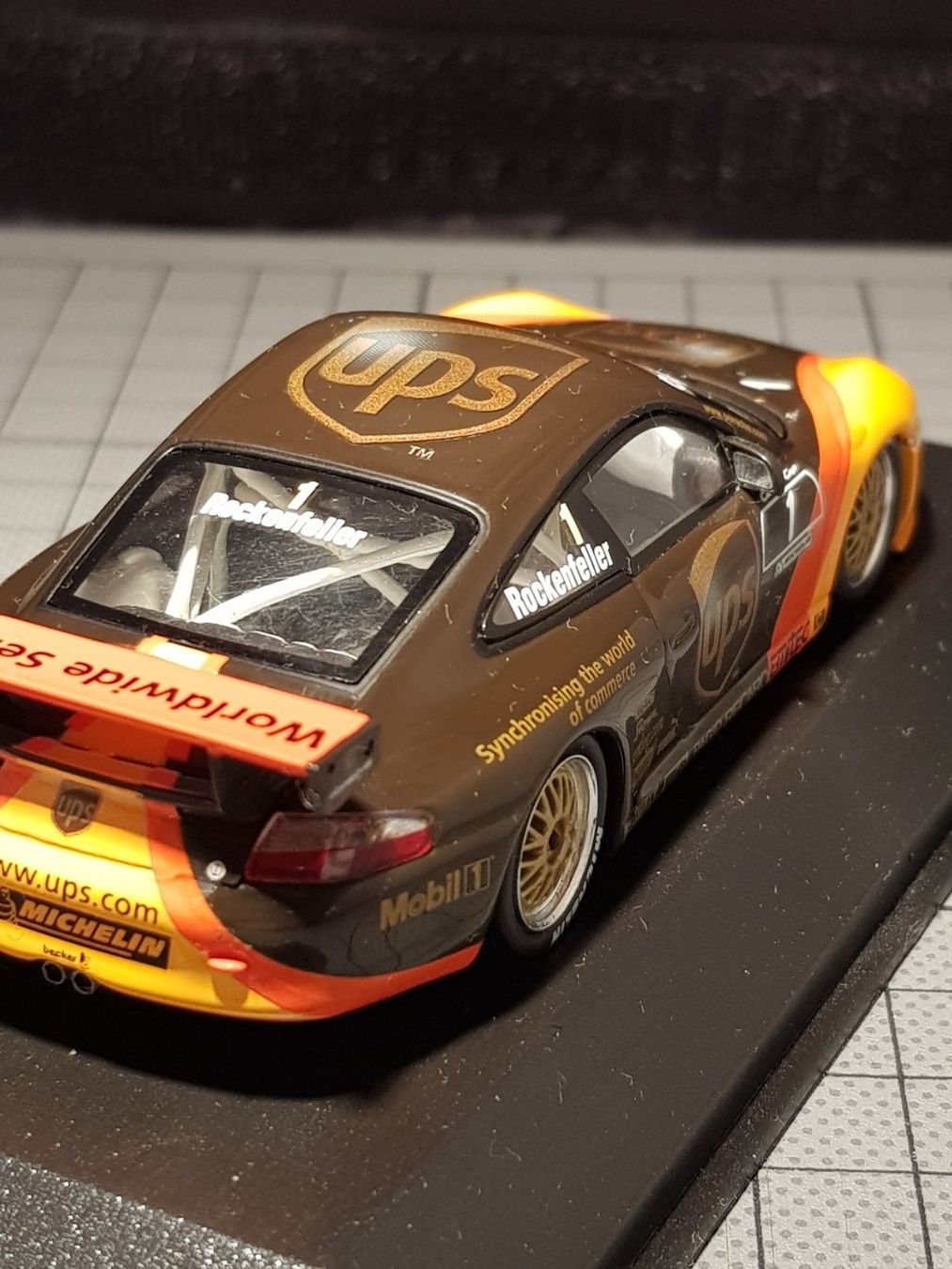 Porsche Modellini d'auto: Porsche 911 GT3 Cup #1 UPS – Nuovo e nell'imballaggio originale da Chézard-St-Martin venduto da AlPat-Collections 3