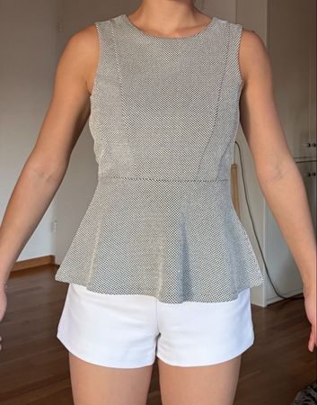 Chic Gray Top - Size S