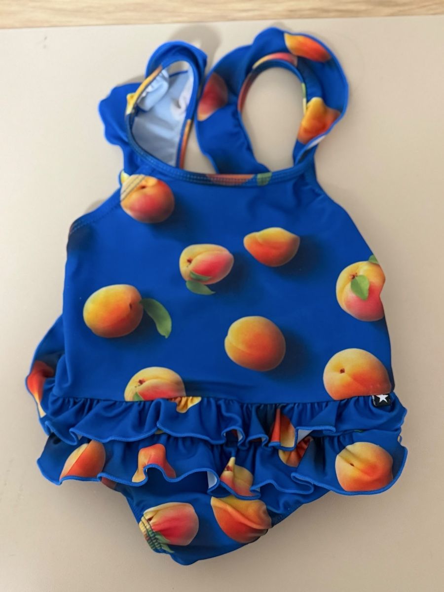 Molo Costumi da bagno: Molo Baby Badeanzug mit Pfirsichprint – Usato da Oensingen venduto da ErsteSahne.