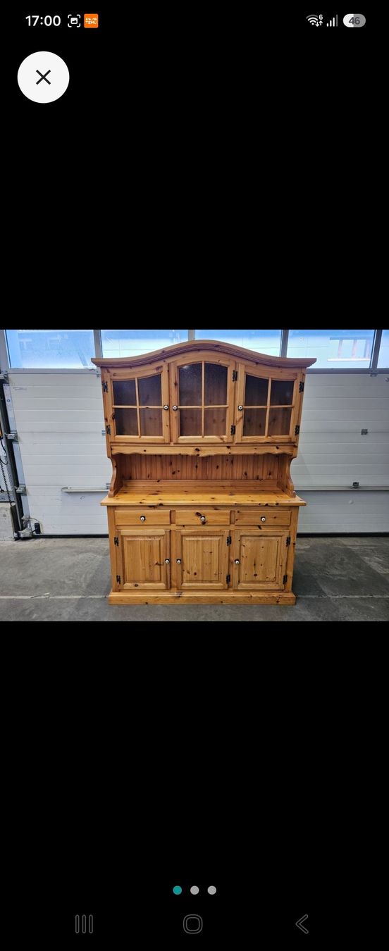 Credenze: Holzbuffet mit sehr viel Platz – Usato da Füllinsdorf venduto da Pearl1