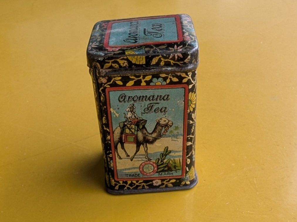 Pots: Blechdose Aromana Tee antik und rar – D'occasion à Mönchaltorf par Blechfreund