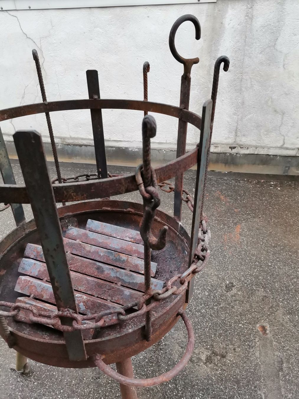 Bracieri: Feuerkorb, Feuerschale, Grill, Feuergrill, Eisenskulptur, Ku – Usato da Wiedlisbach venduto da Kreislaufmaterial 4