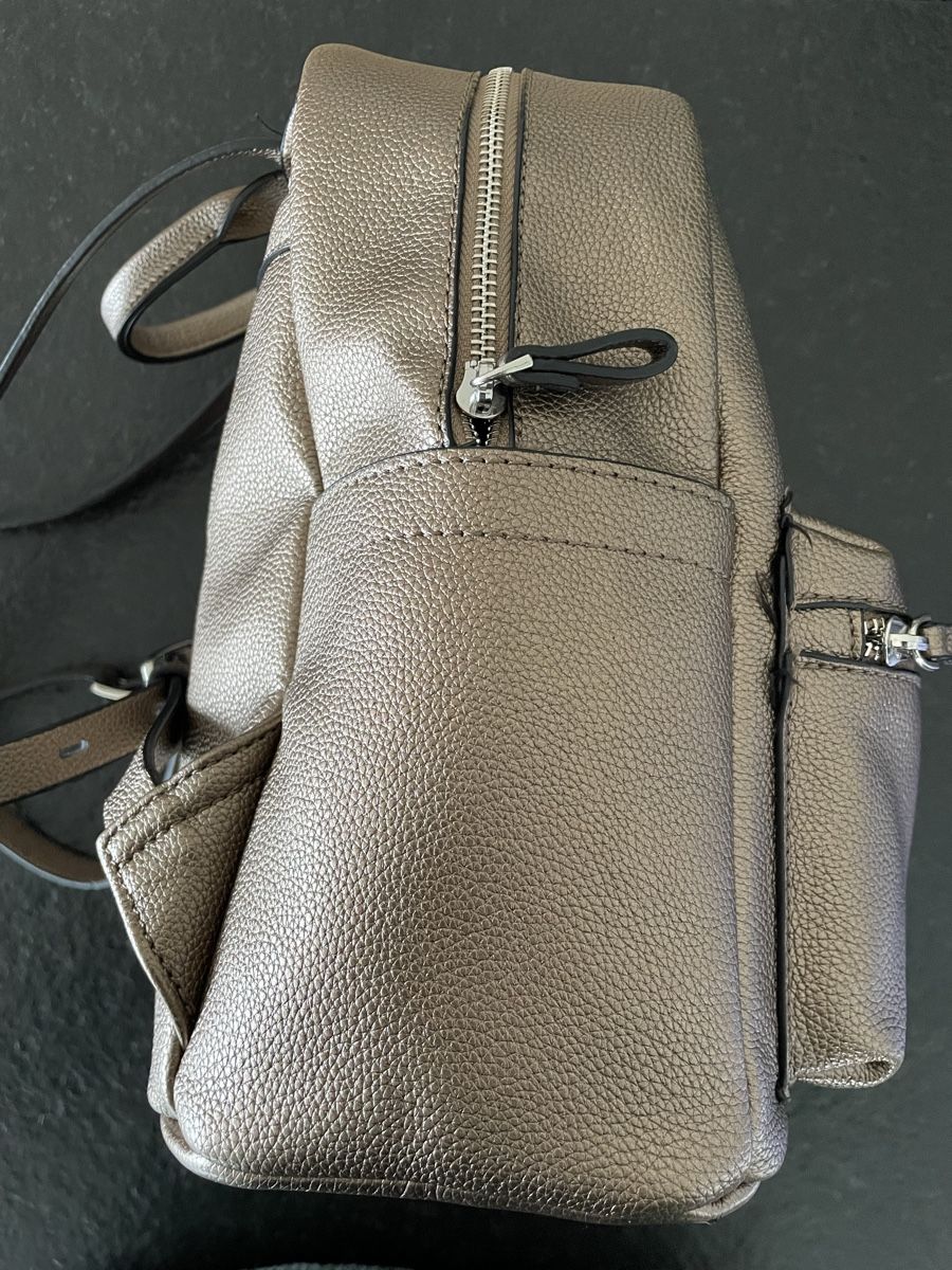 Zaini: Petit Sac à dos élégant couleur bronze - PARFOIS – Nuovo (secondo la descrizione) da Vuisternens-Ogoz venduto da PhilDr 4