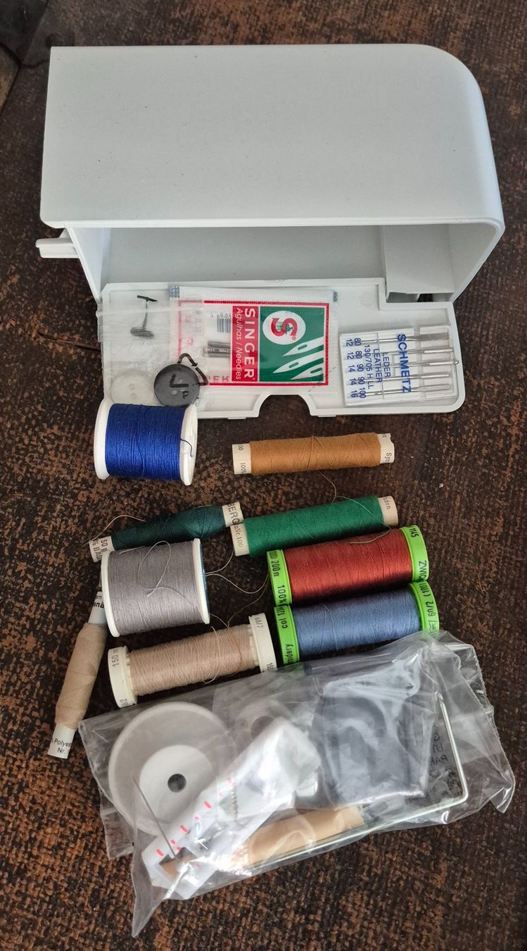 Singer Nähmaschinen: SINGER Nähmaschine Modell 8280 – Gebraucht aus Neerach von SilliS 1