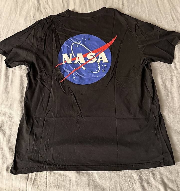 T-Shirts: NASA T-Shirt schwarz  – Gebraucht aus Wädenswil von dom_pz5d 1
