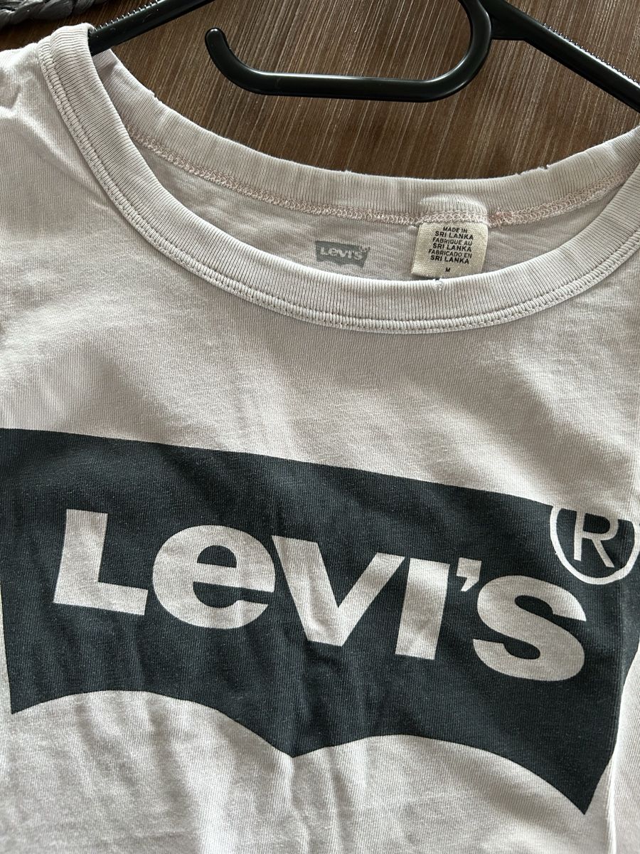 Levi's T-shirt: Levi's T-Shirt mit Logo, Grösse M,  – Usato da Beringen venduto da Sternli650 1