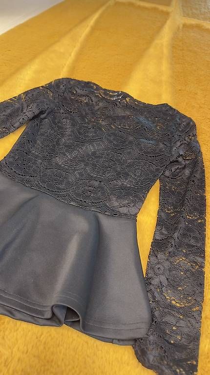 Tops: Spitzen Oberteil XS – Gebraucht aus Rüthi (Rheintal) von ine_98z7 2
