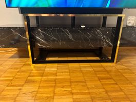 TV-Lowboard – Holzdekor