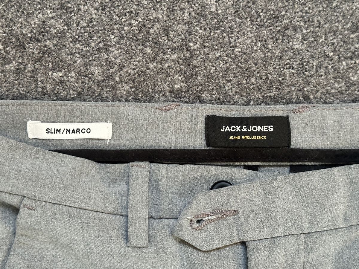 Jack & Jones Pantaloni: Stoffhose grau 30/32 – Usato da Diepoldsau venduto da 5surfer 1