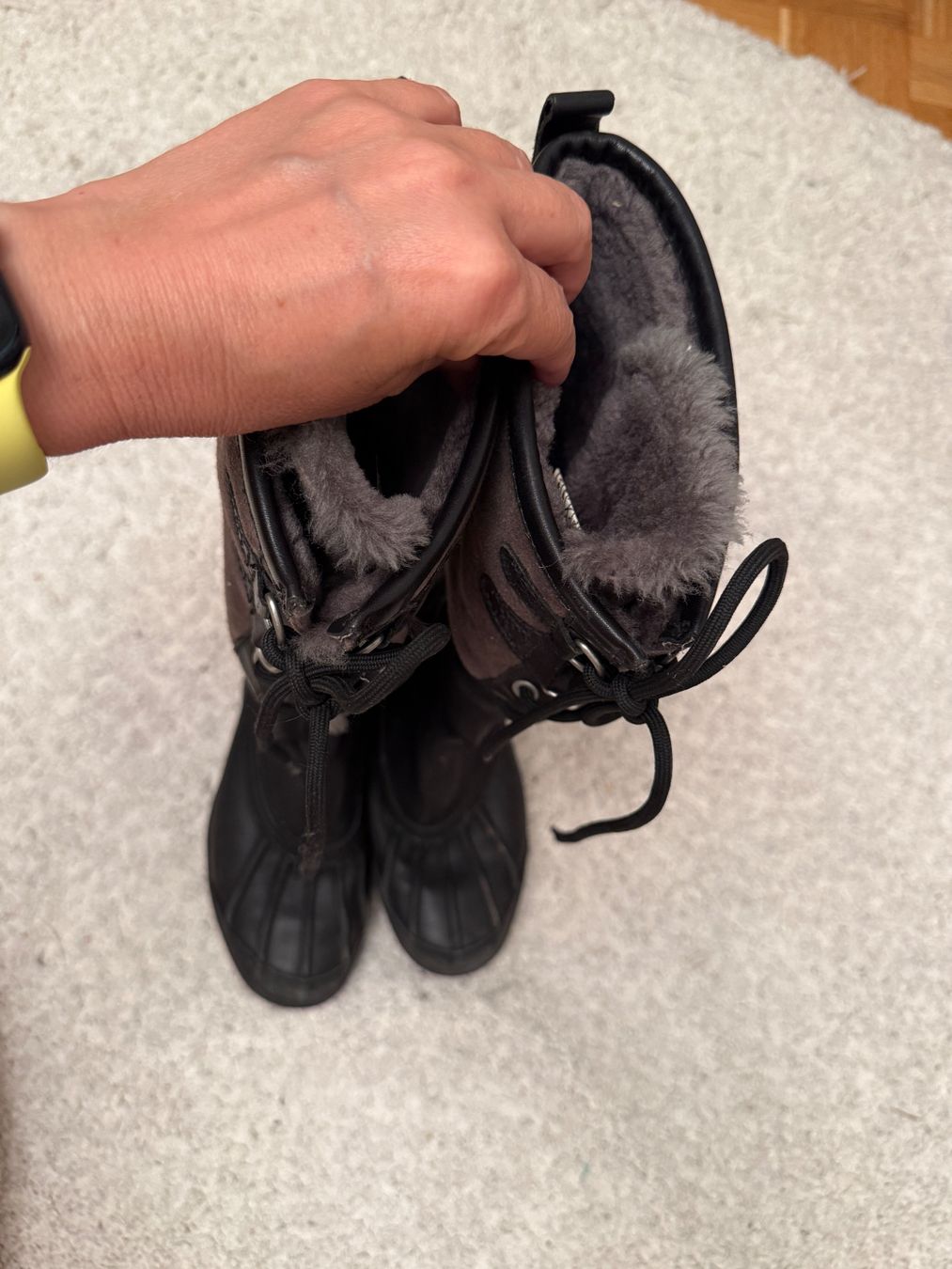 Ugg Herrenschuhe: Winterstiefel Ugg 37.5 – Gebraucht aus Küsnacht ZH von nat_m97w 2