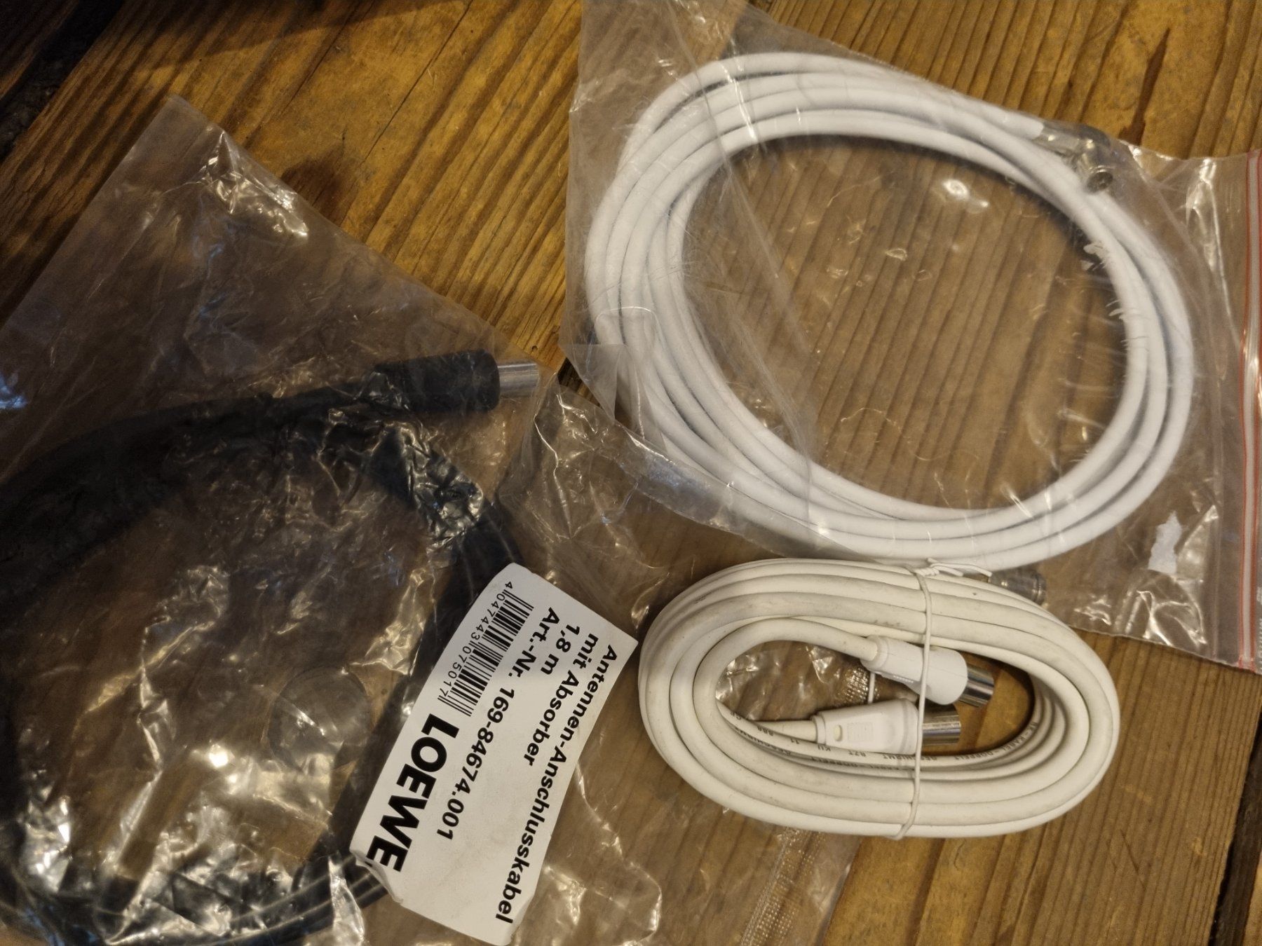 Kabel: 9 Kabel Fernseher Games – Gebraucht aus Zürich von Sarameier 3