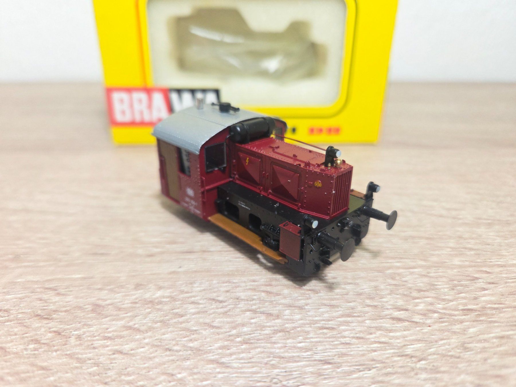 Brawa Modellini di ferrovie: Brawa 0472 Diesellok Köf H0 – Nuovo e nell'imballaggio originale da St-Aubin-Sauges venduto da Lo_Go 2