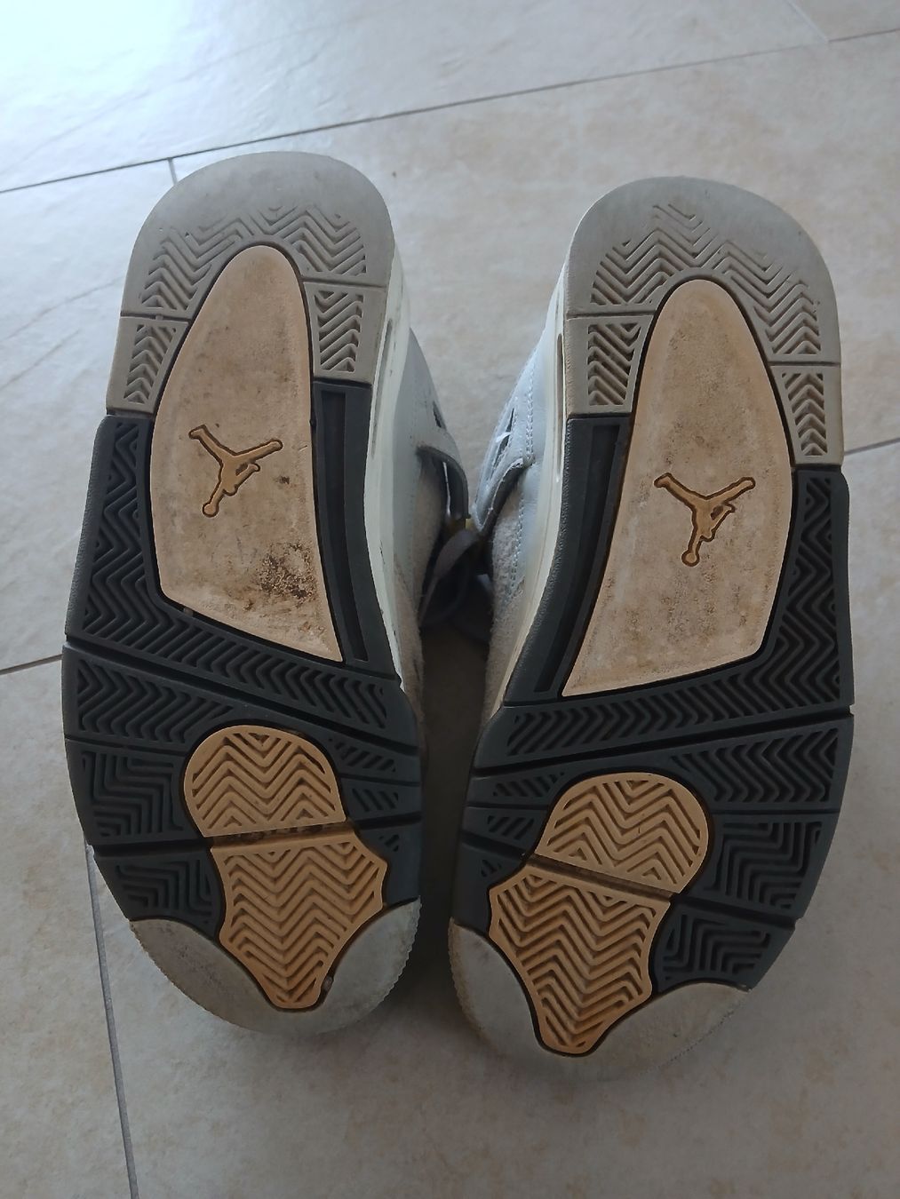 Jordan Scarpe per ragazzi: Jordan 4, Grösse 40 – Usato da Liestal venduto da piperpa 2