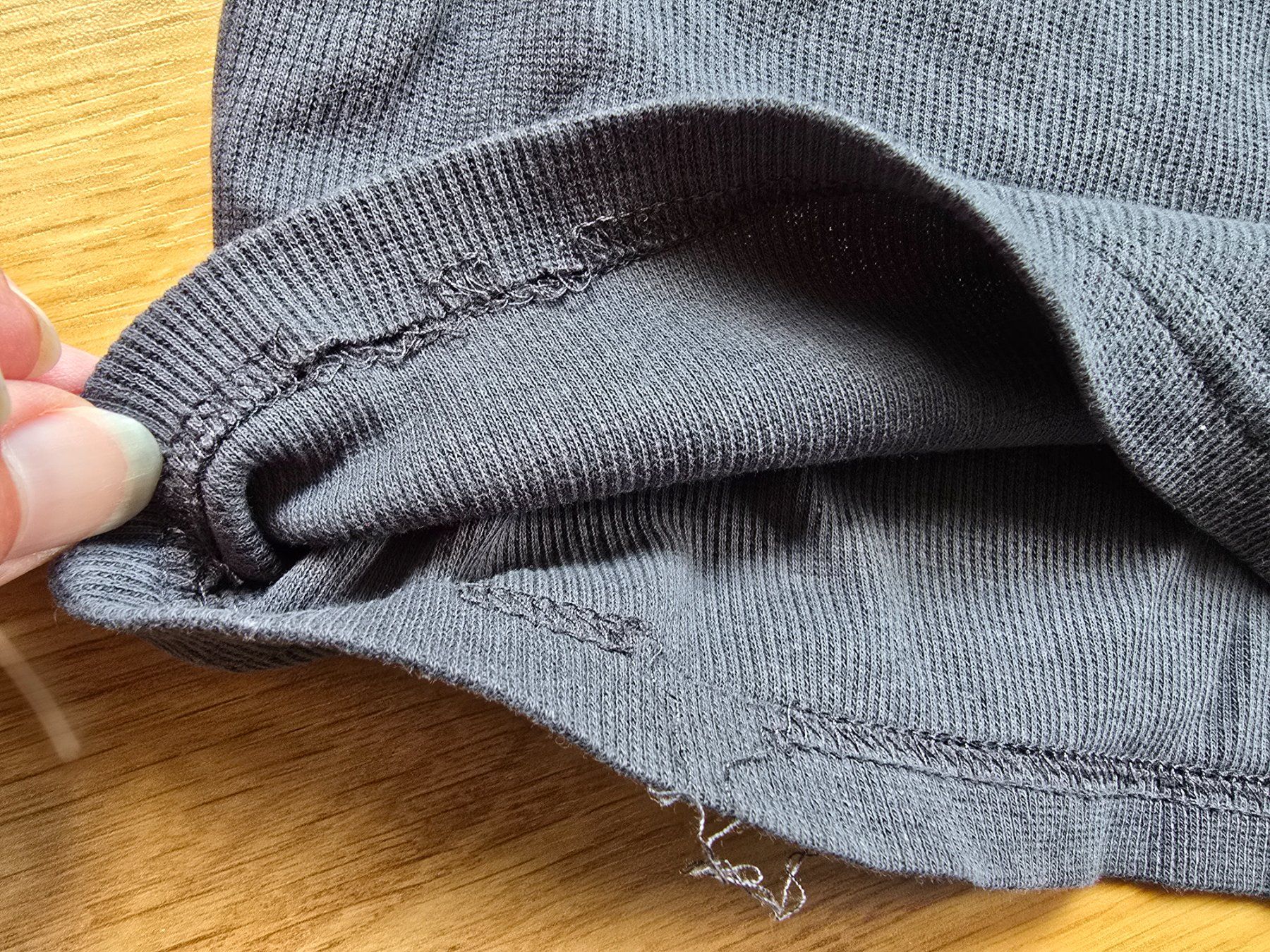 Camicette, T-shirt & Top: Bauchfreies Shirt Gr. 134 / 140 – Usato da Büttikon AG venduto da Amineah 3