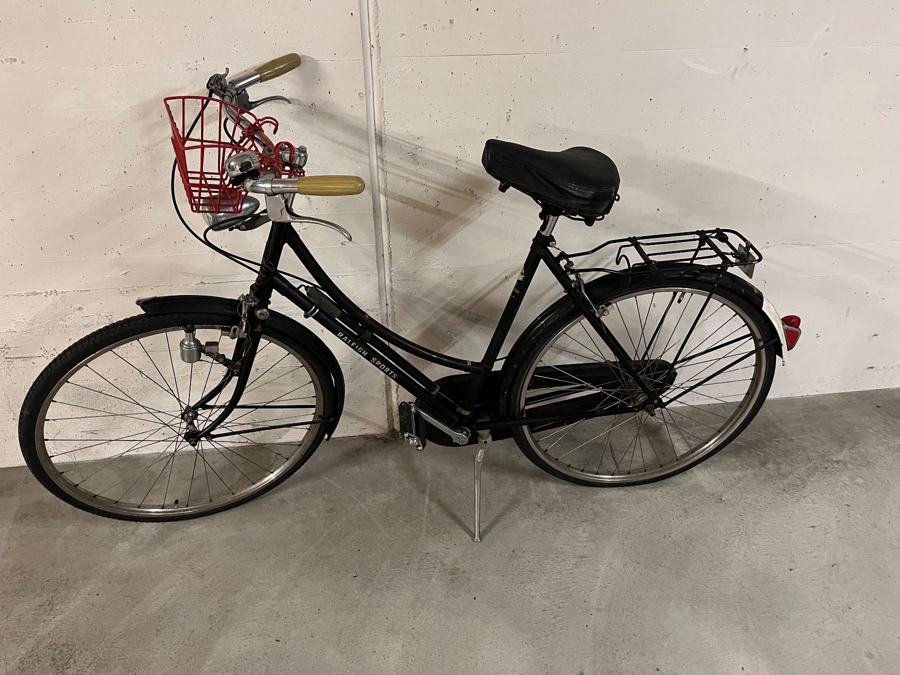 Raleigh Biciclette: damenfahrrad vintage – Usato da oberrieden venduto da pre_yx2h 3