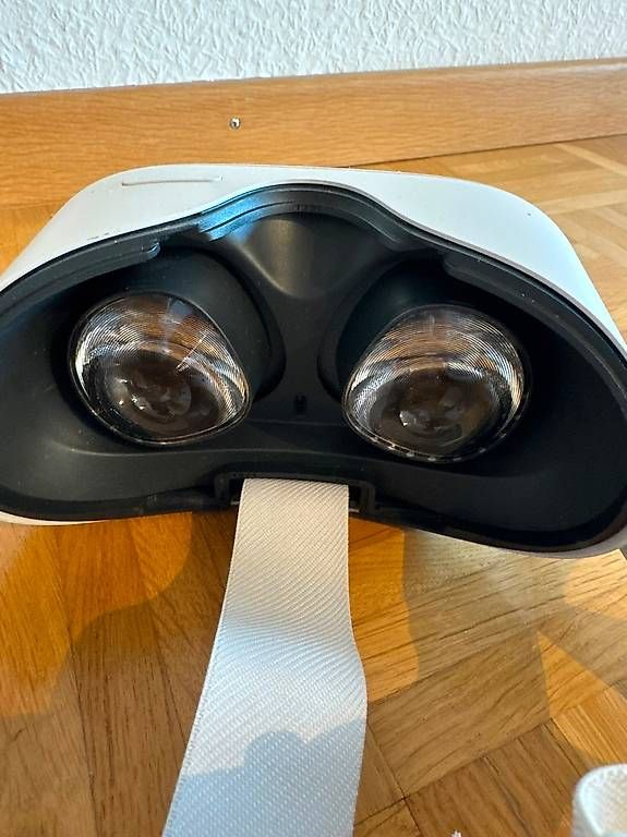 Casque VR: Meta Quest 2 – D'occasion à zug par mat_2bzy 2