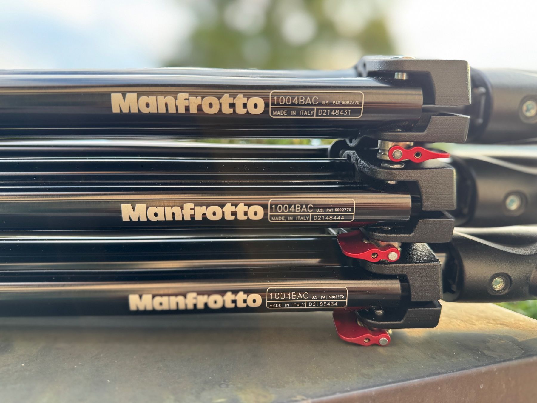 Manfrotto Treppiedi & Teste: 3× Manfrotto 1004BAC Master Lampenstative – Usato da Schwyz venduto da dgxspark 1