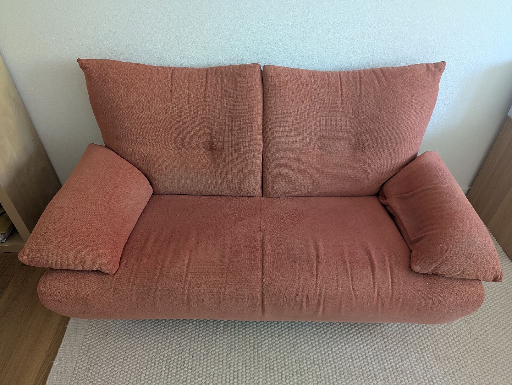 Divani: Rotes 2-er Sofa – Usato da Basel venduto da car_jxm9