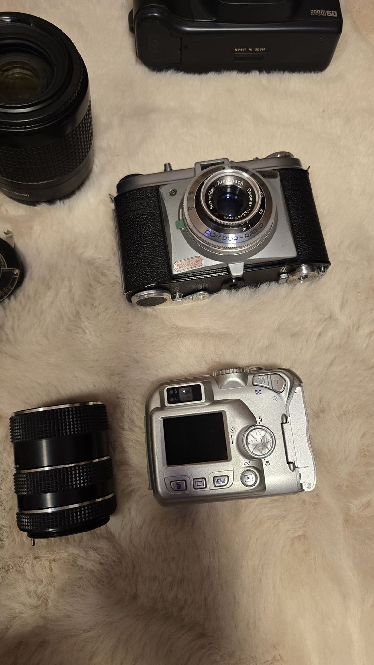 Fotocamera: Lot de caméras, objectifs, accessoires  – Difettoso da Collombey venduto da Car.pare 2