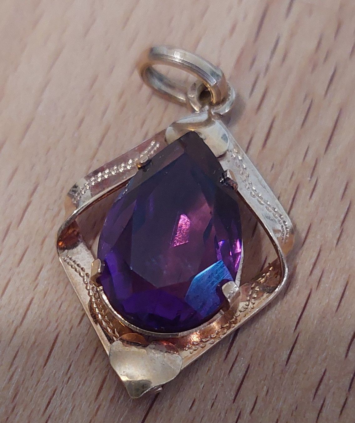 Ciondoli: Pendentif Améthyste sur monture dorée – Usato da Tschugg venduto da Cob56