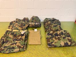 Militäruniform Schweizer Armee Set gebraucht
