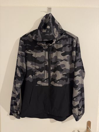 Calvin Klein Performance Jacke, camouflage, Grösse S/P Top!
