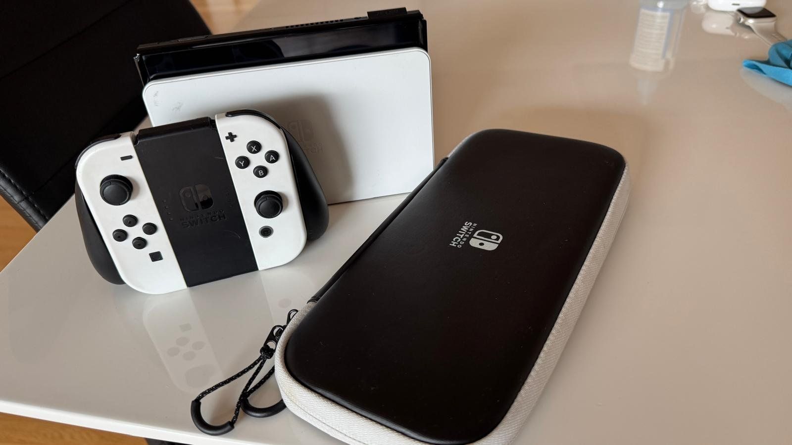Nintendo Konsolen: Nintendo Switch (OLED model) – Gebraucht aus Schüpfheim von oldyrk 2