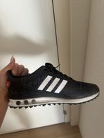 Adidas Männer Turnschuhe Grösse 42 schwarz