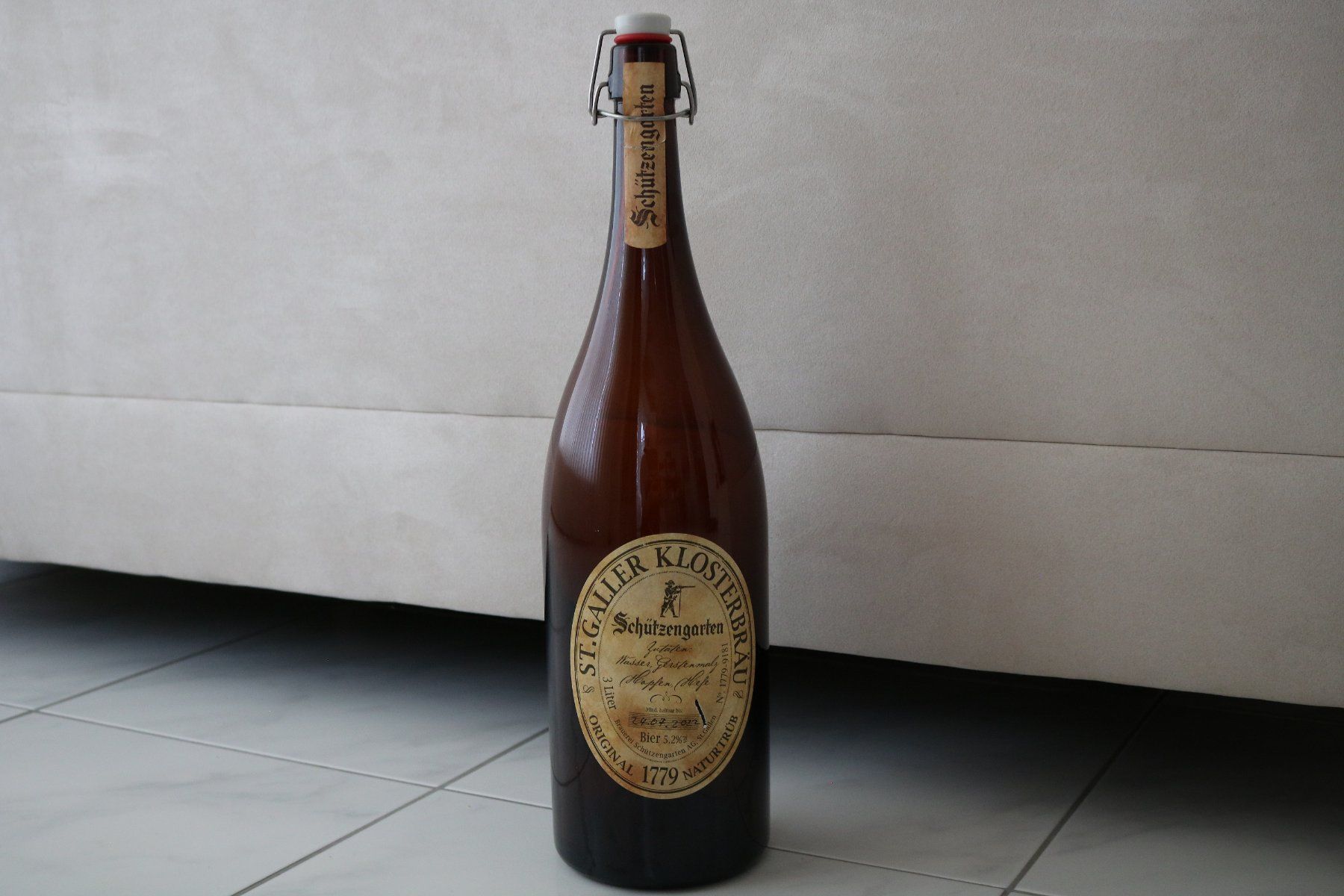 Gläser, Krüge & Flaschen: Bierflasche Glas Flasche Schützengarten Klosterbräu Bier – Gebraucht aus Rickenbach b. Wil von Byby7
