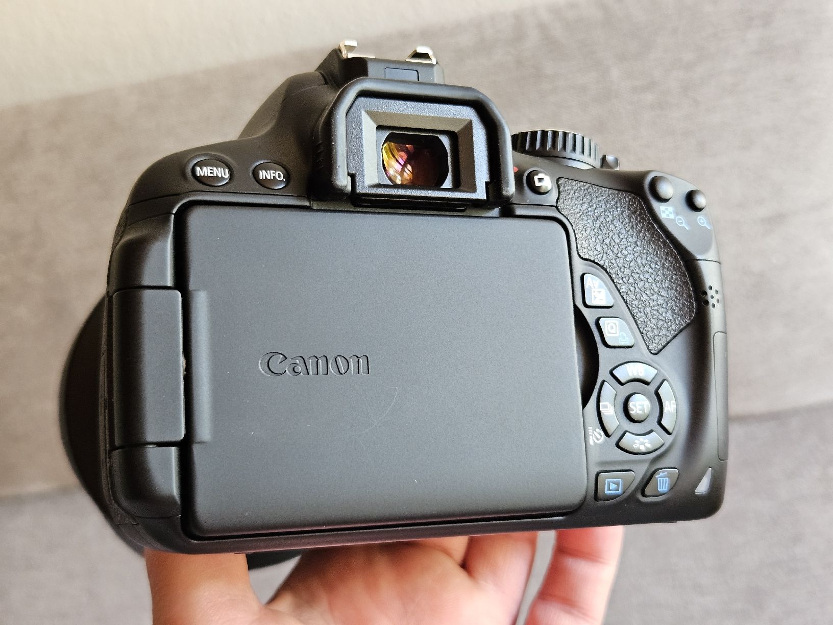 Canon Kamera: Canon EOS 650D + 3 Objektive – Gebraucht aus Jona von vik_j6r6 7