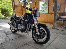 KAWASAKI Zephyr 750 Grün (23.5kW) im Originalzustand.