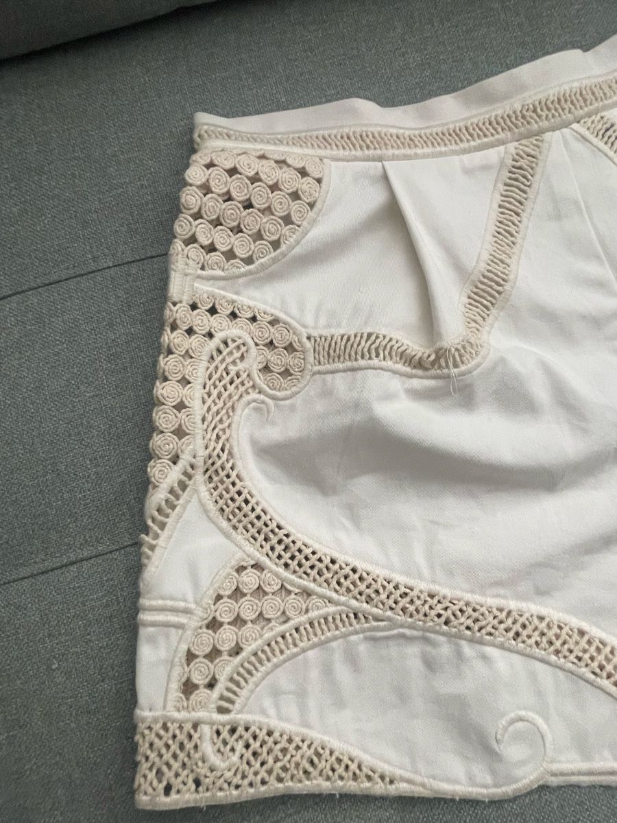 Maje Pantalons: Maje Damen Shorts Weiss/ Beige Groesse 40 – D'occasion à Cham par pri_9ktk 3