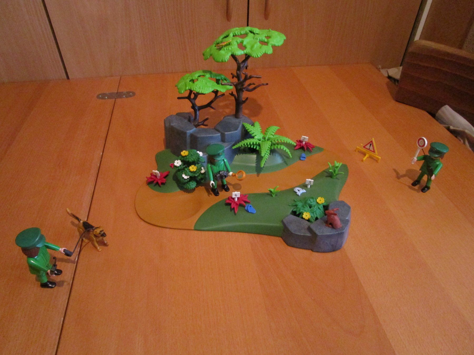 Playmobil Giocattoli: Playmobil  -  Spurensuche, Polizei, Tatort – Usato da Wetzikon ZH venduto da Storchadebar