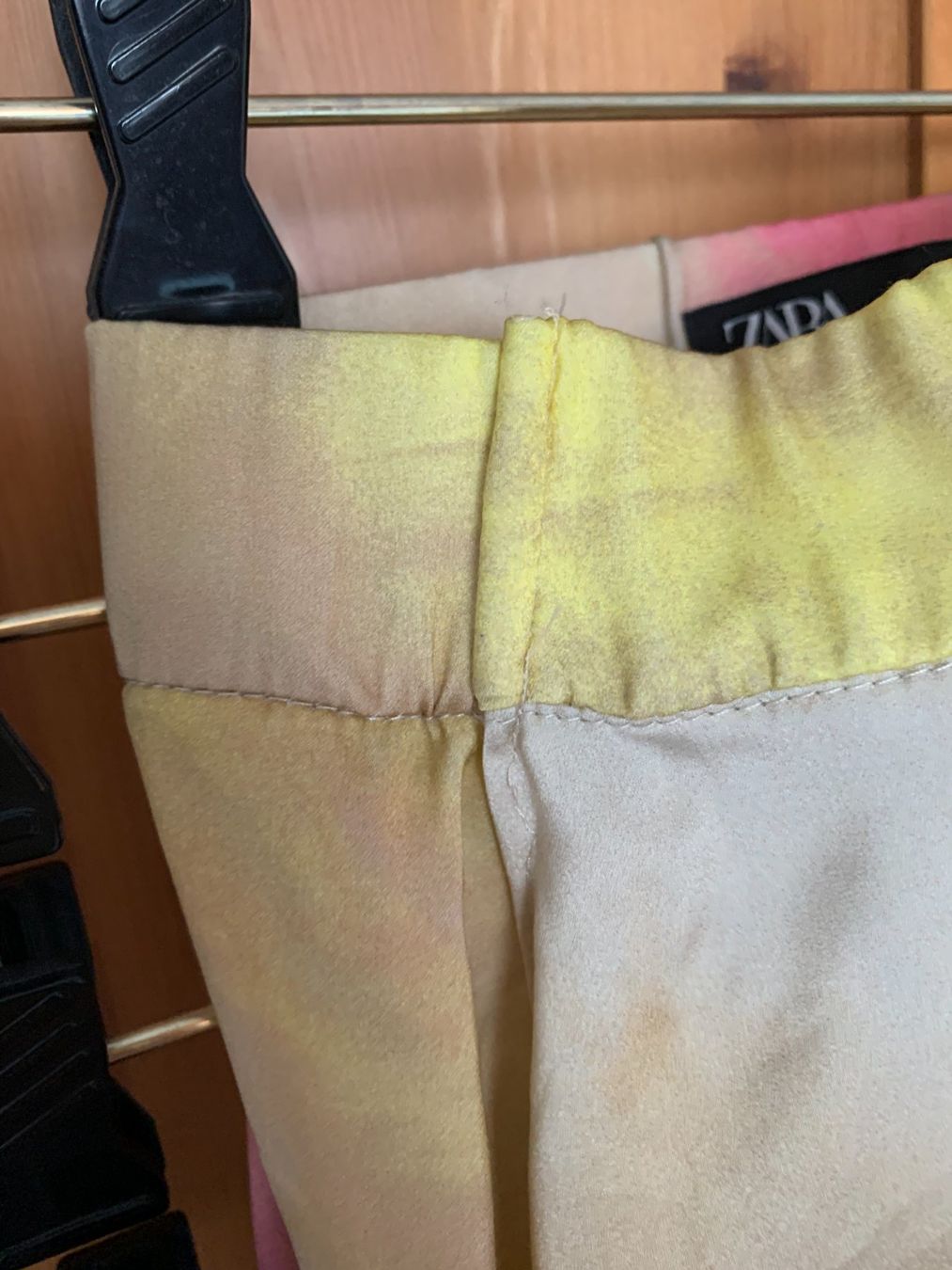 Zara Jupes: Rock ZARA gemustert XS – D'occasion à Hochfelden par mmww.97 3