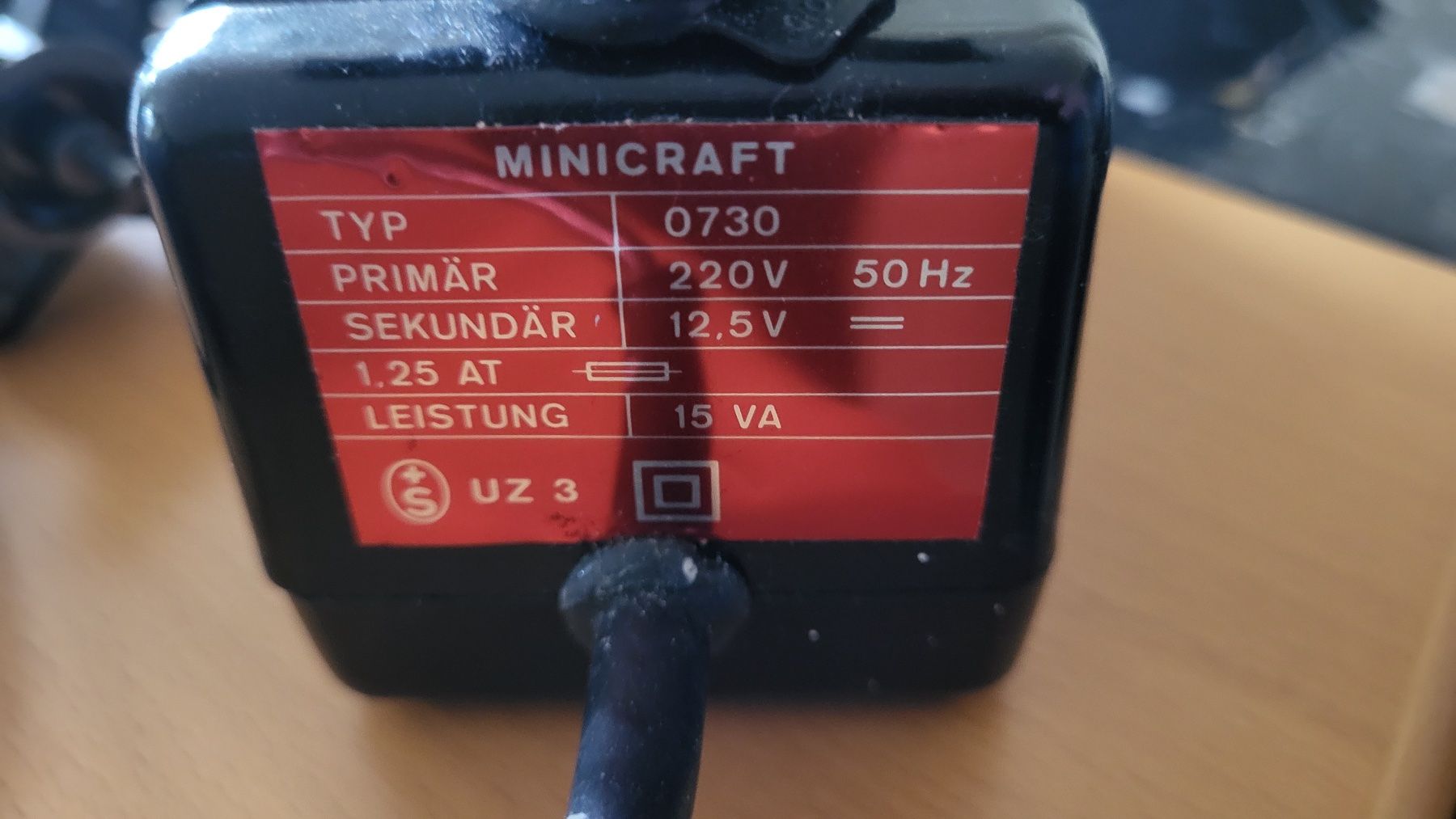 Tutte le macchine: Modellbau Maschinenkoffer – Usato da Berikon venduto da Zimmerlinde5 4
