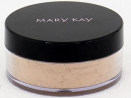 Mary Kay Silky Setting Powder / Medium Ivory / UVP 45.-