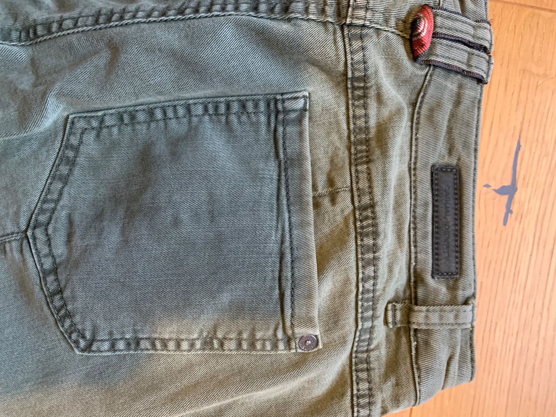 Pantaloni: Coole Cargo Hose von Comma, Gr. 36 – Usato da Aarberg venduto da Mama_Lulu 5
