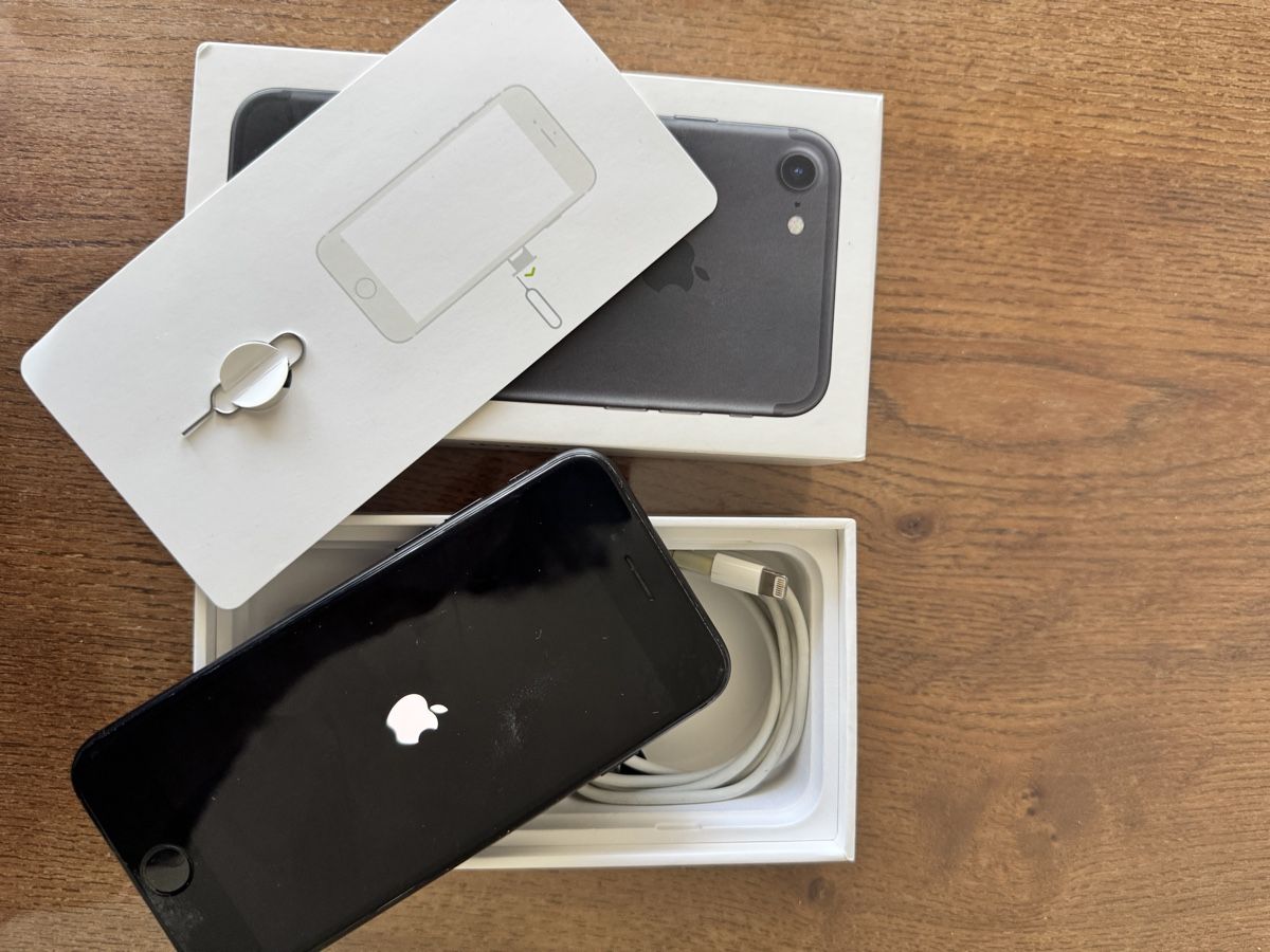 Apple Handys / Smartphones: iPhone 7 128GB mit verpackung – Gebraucht aus Dietikon von Leodnd 3