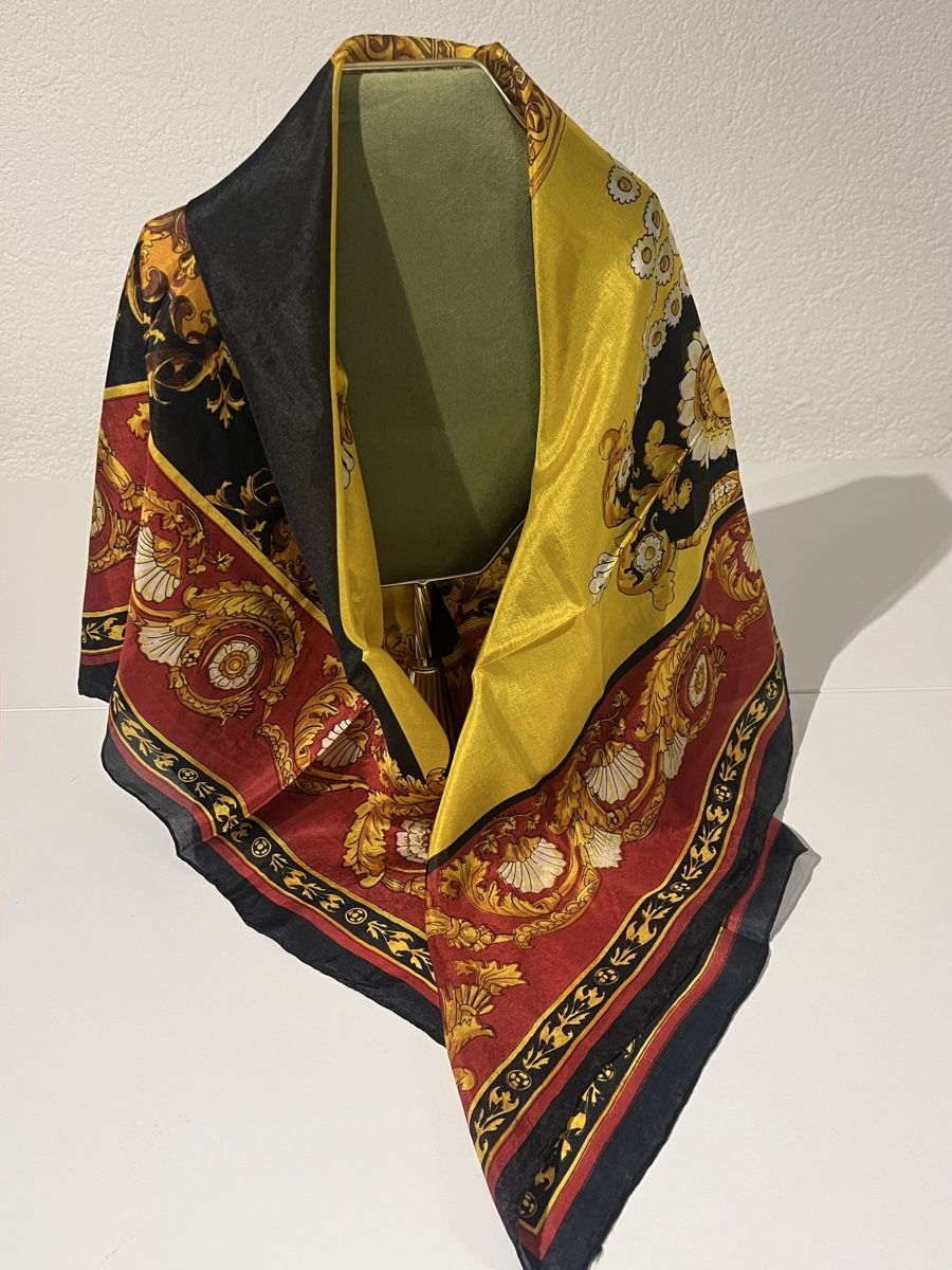 Foulards, Tücher & Schals: Foulard 100% soie – Gebraucht aus St-Pierre-Clages von ste_xk6p 2