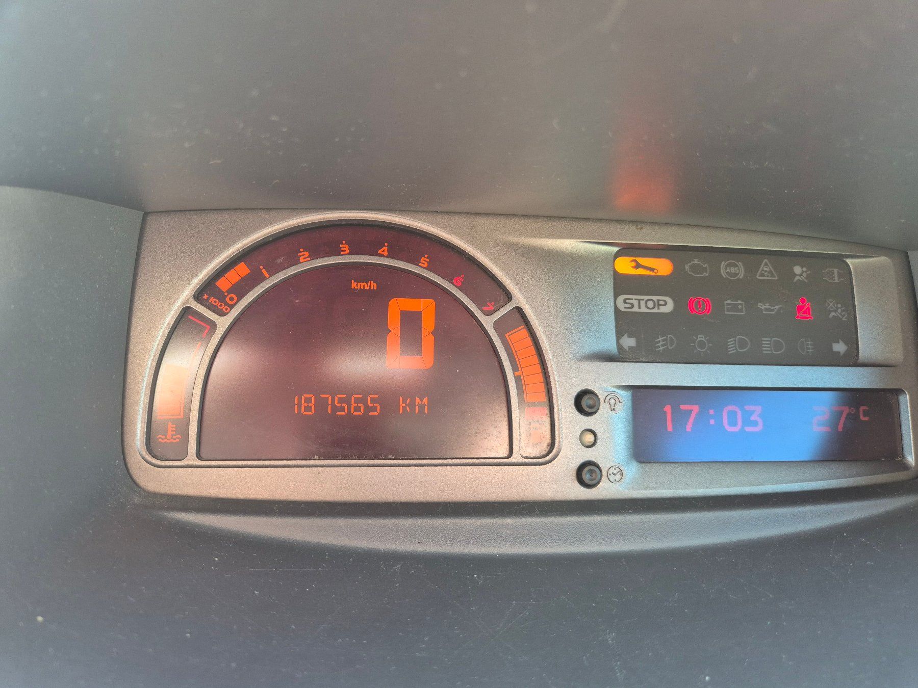 Renault Automobili: Renault T Modus 1.2 16V Expression (Rot) – Usato da Steffisburg venduto da tenerado 4