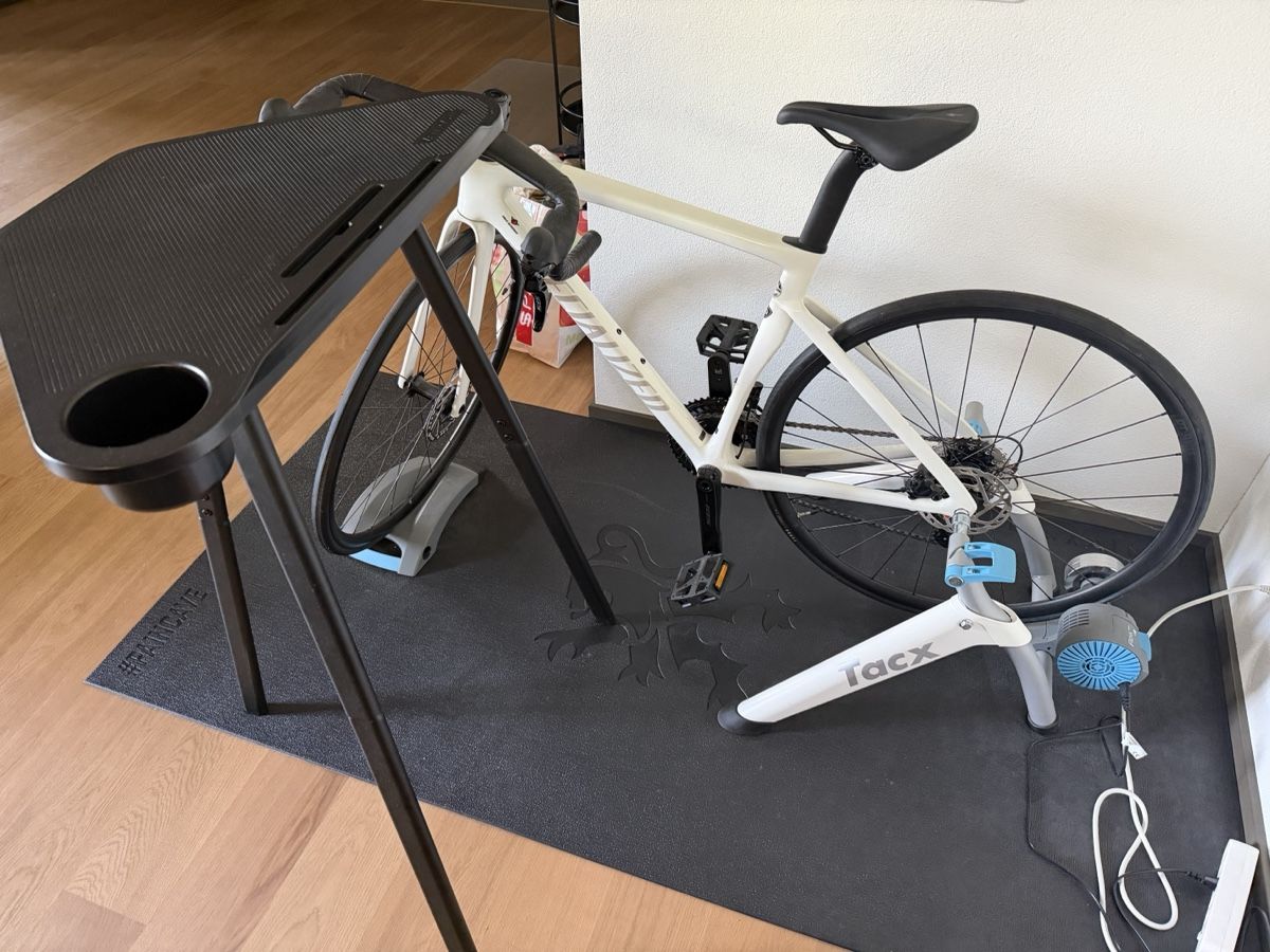 Tacx Hometrainer: Tacx Cycle Trainer and desk. – Neu (gemäss Beschreibung) aus Zürich von fed_l87t
