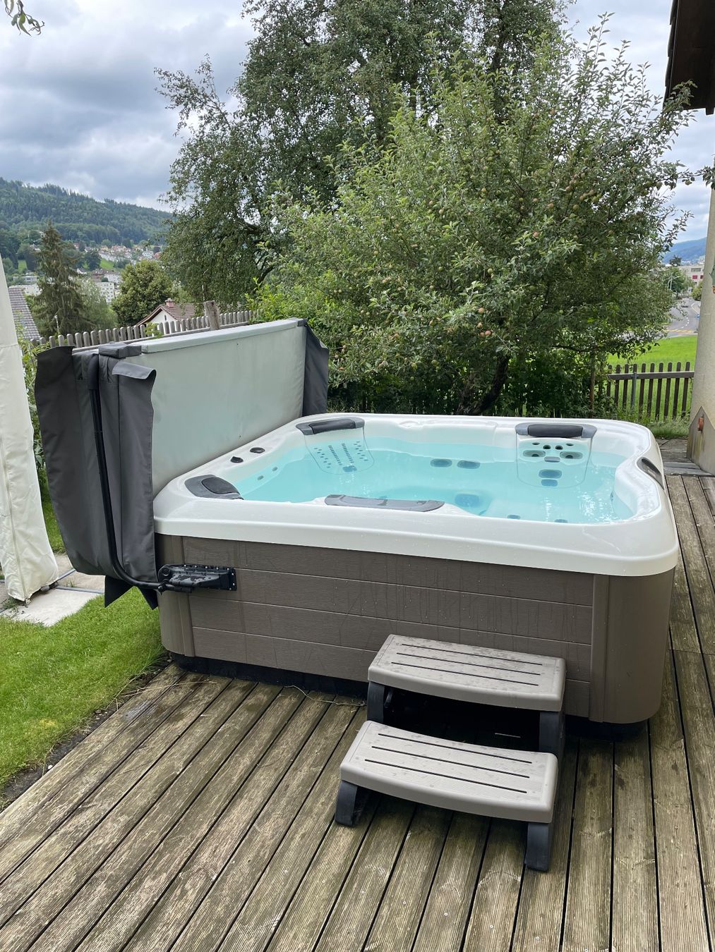 Villeroy & Boch Whirlpool: Whirlpool Villeroy&Boch R6L – Usato da Menziken venduto da Tavoll