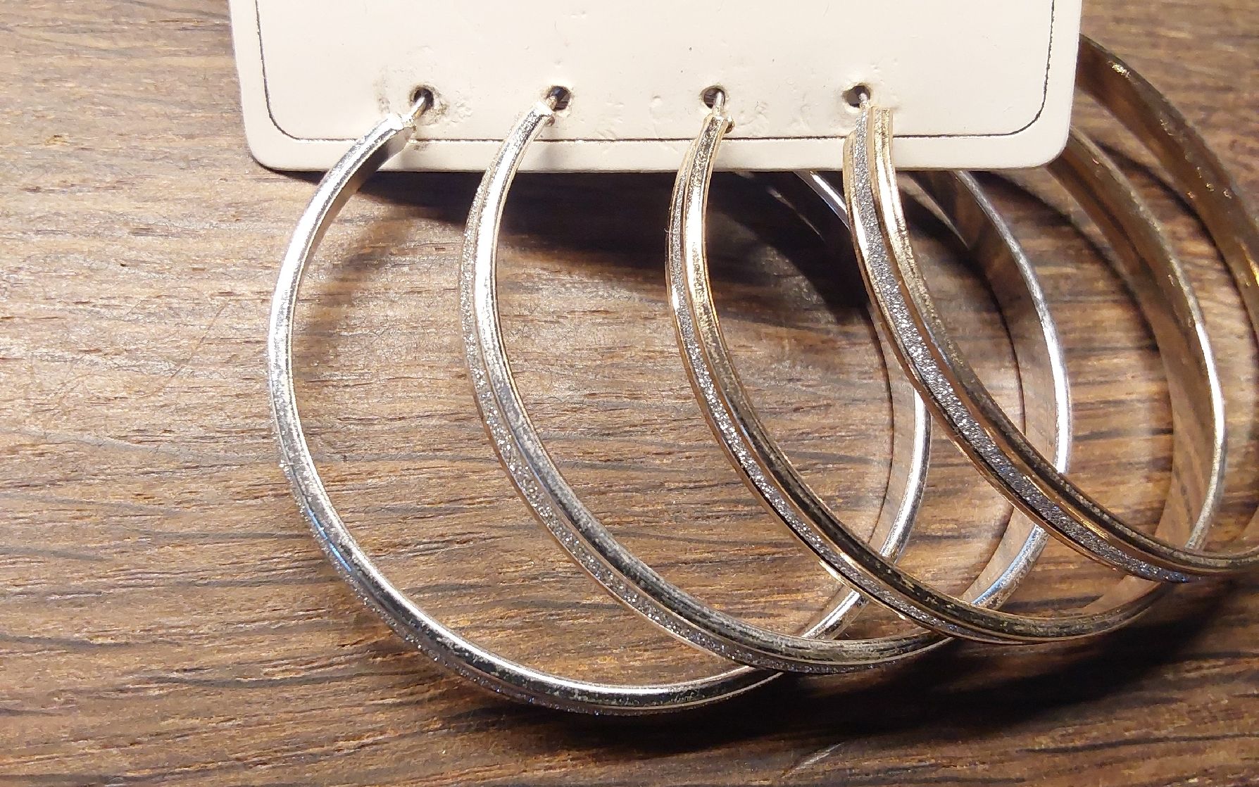 Boucles d'oreille: 2 Paar Ohrringe neu – Neuf avec emballage d'origine à Köniz par scopello12 1