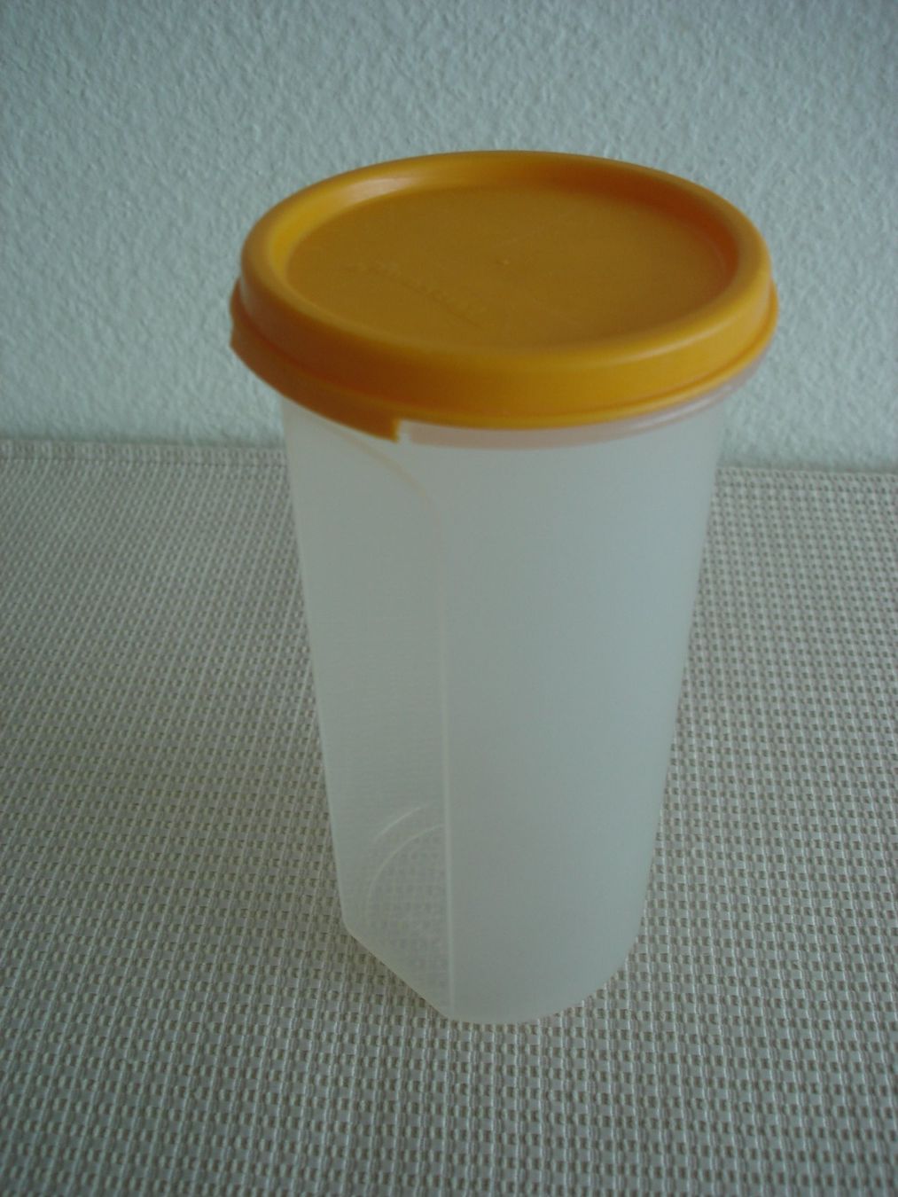 Tupperware Contenitori & Simili: Tupperware Küchenperle 3-IN-1 Küchenhelfer & Behälter 650ml – Usato da Regensdorf venduto da anna059 4