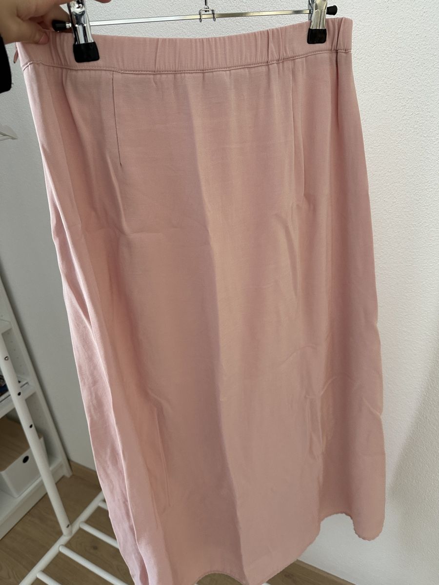 Stradivarius Gonne: Sommer Rock Stradivarius, Gr. 40 – Usato da St. Gallen venduto da raphaela_99 1