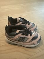 New Balance Kinderschuhe rosa grau guter Zustand