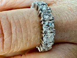 Neuer Ring mit 18 Diamanten - 3,24 Carat